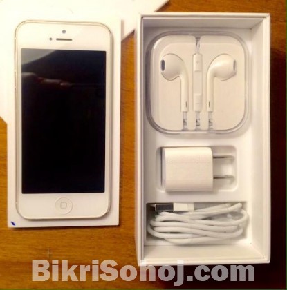 iPhone 5 {32GB}